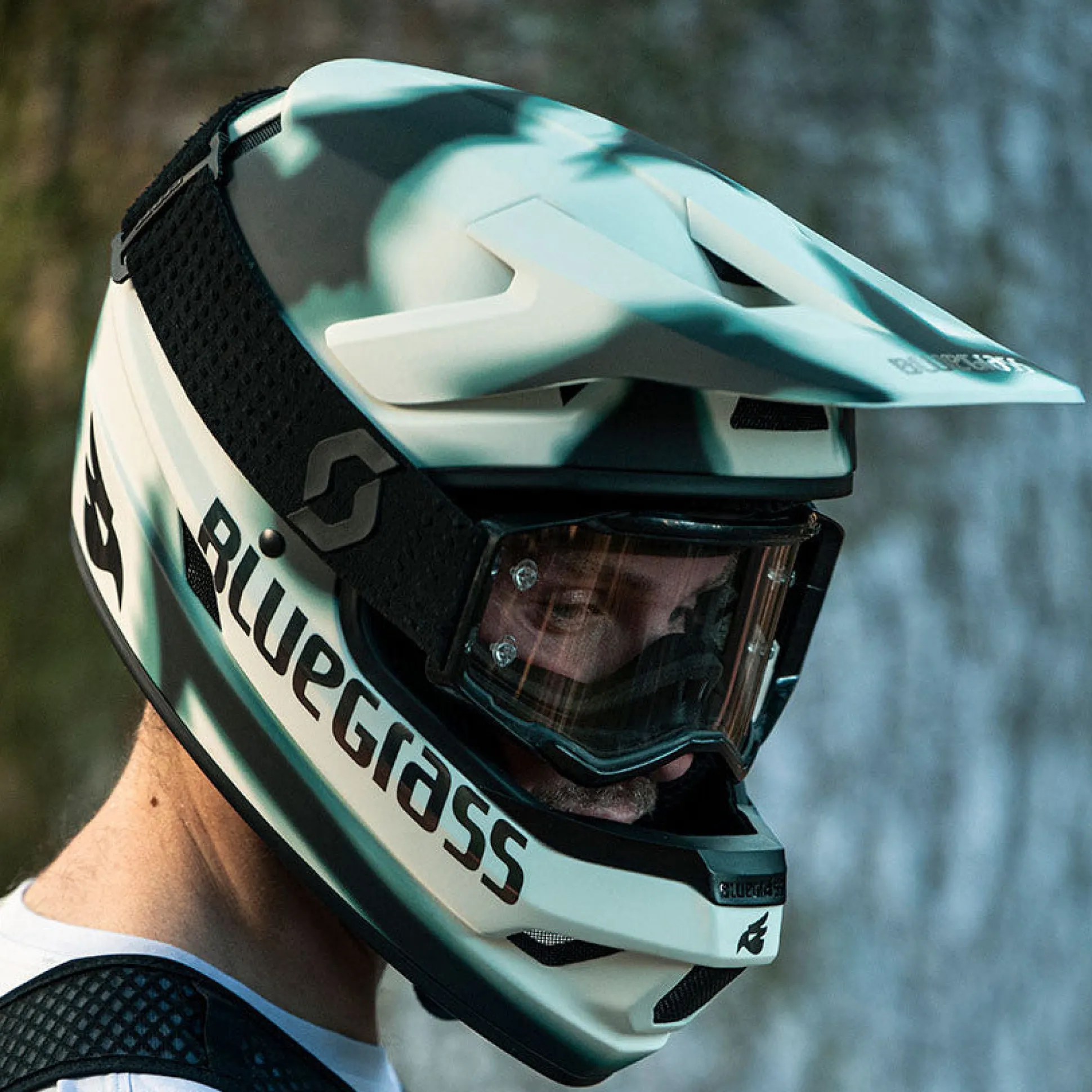 Casco Bluegrass Legit Mips - Frozen Mist