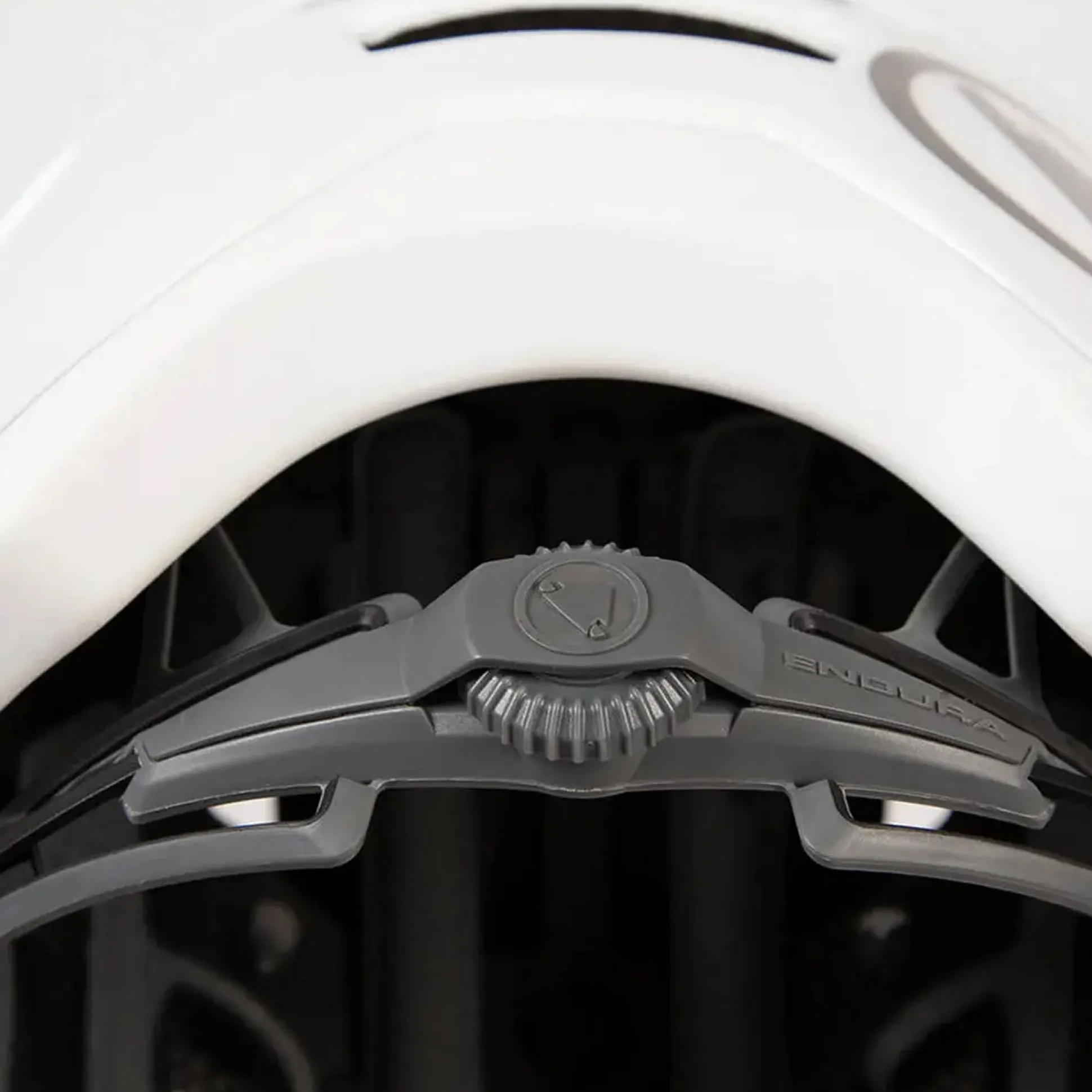 Casco Endura Hummvee Plus MIPS - Bianco