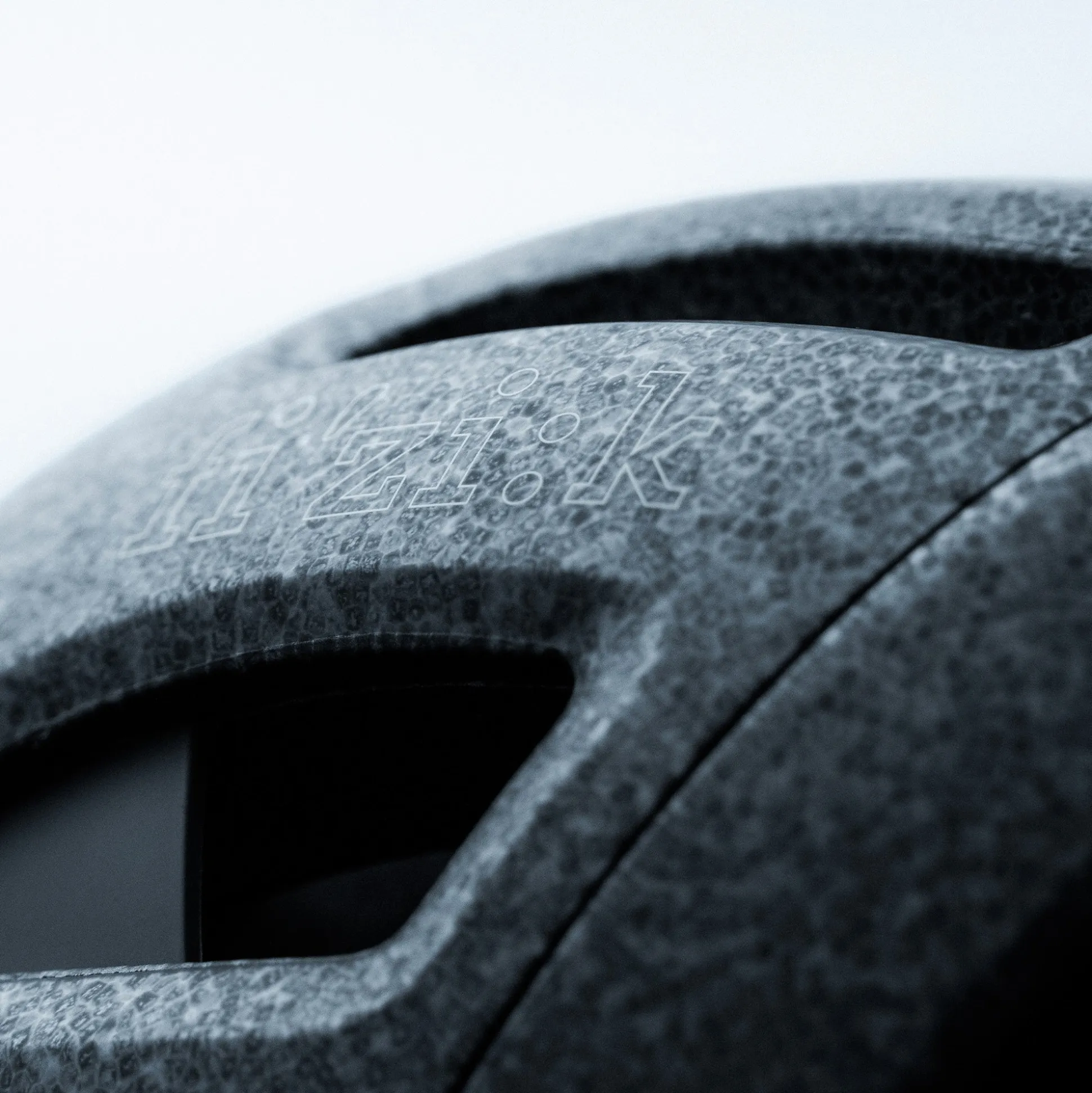 Casco Fizik Kassis - Arche-Type