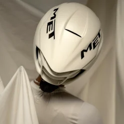 Casco Met Manta Mips - Wax White