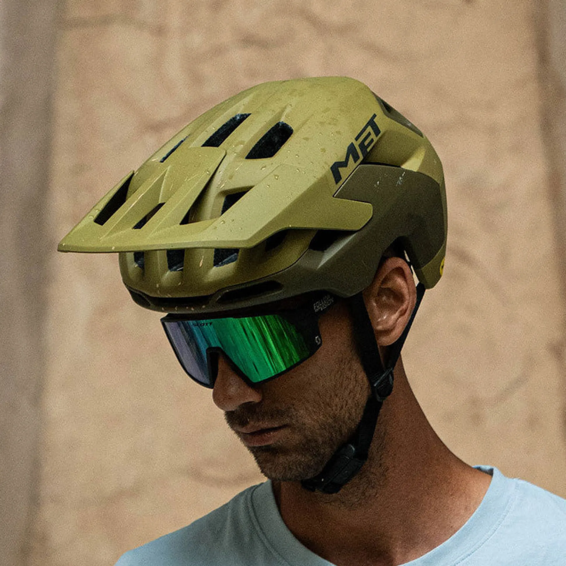 Casco Met Revo Mips - Verde