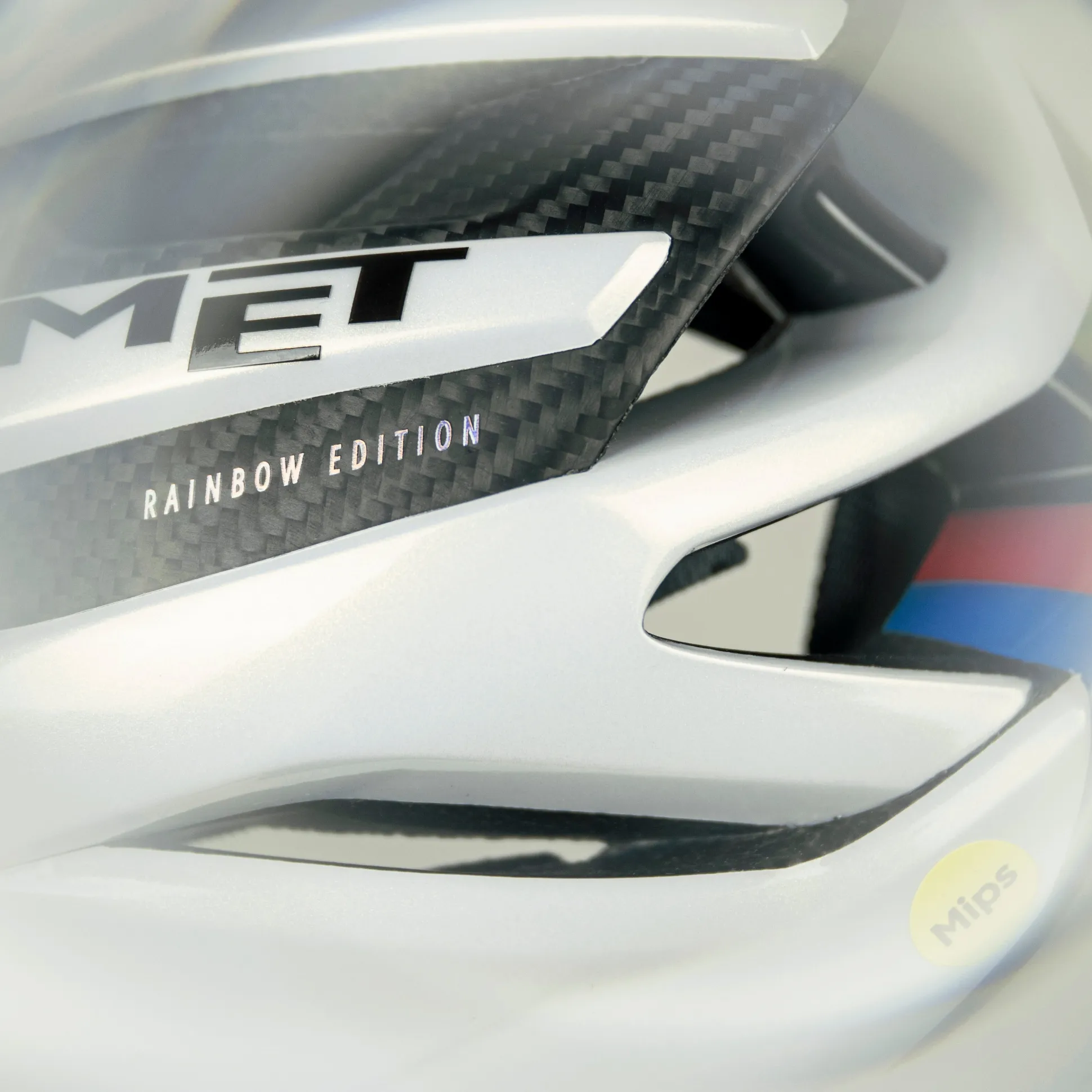 Casco Met Trenta 3K Carbon Mips Tadej Pogacar - Rainbow Limited Edition