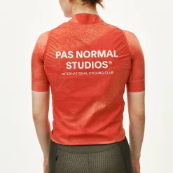 Gilet donna Pas Normal Studios Mechanism Stow Away - Arancio