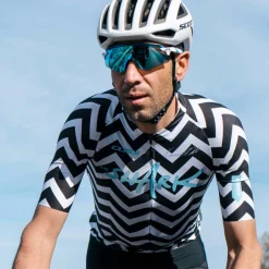 Maglia Q36.5 R2 Light - Nibali Shark