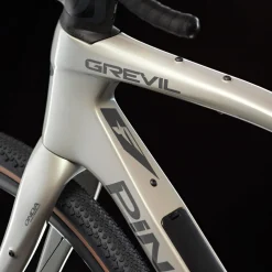 Pinarello Grevil F1 GRX610 Fulcrum Soniq - Grigio