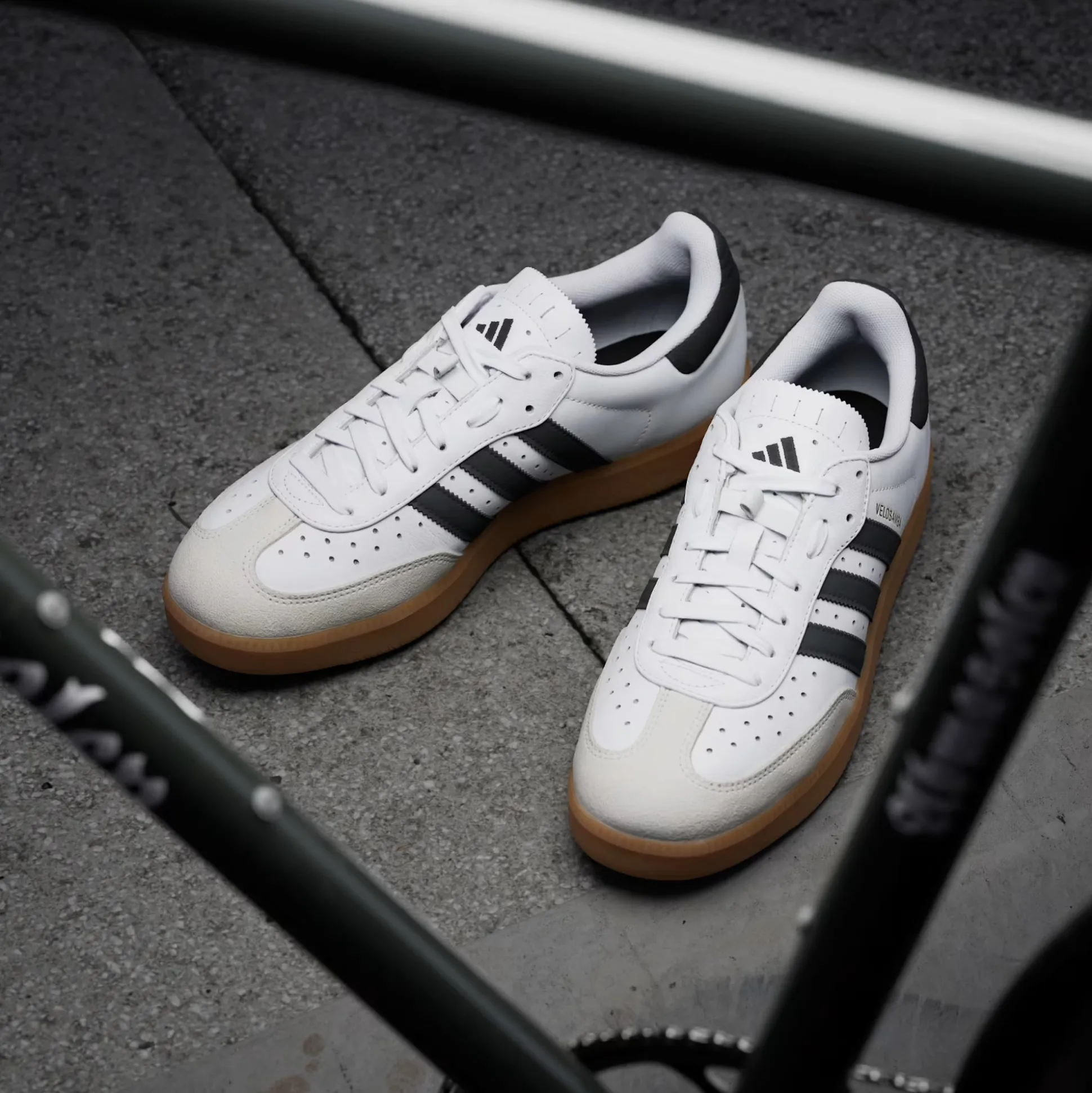 Scarpe Adidas Velosamba Leather - Bianco nero